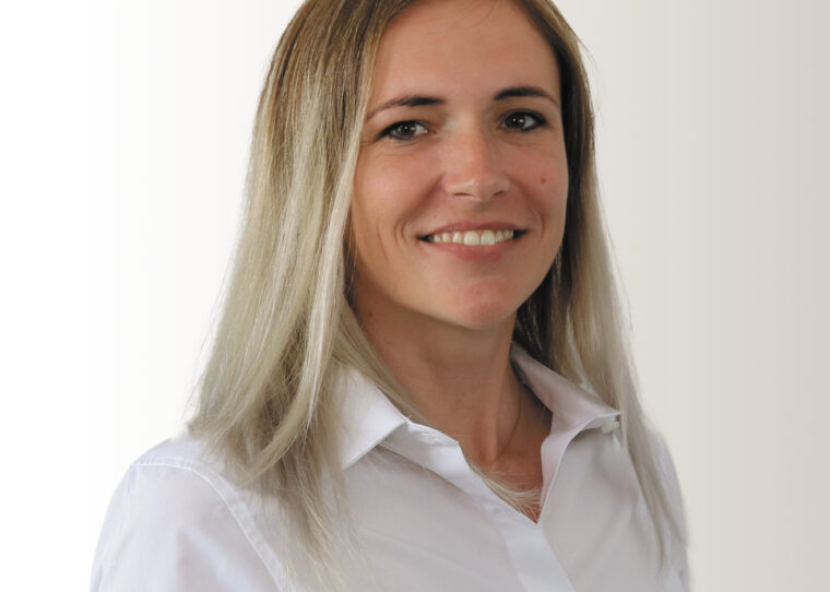 Portrait von Vanessa Bauer, Teamleiterin Service-Center