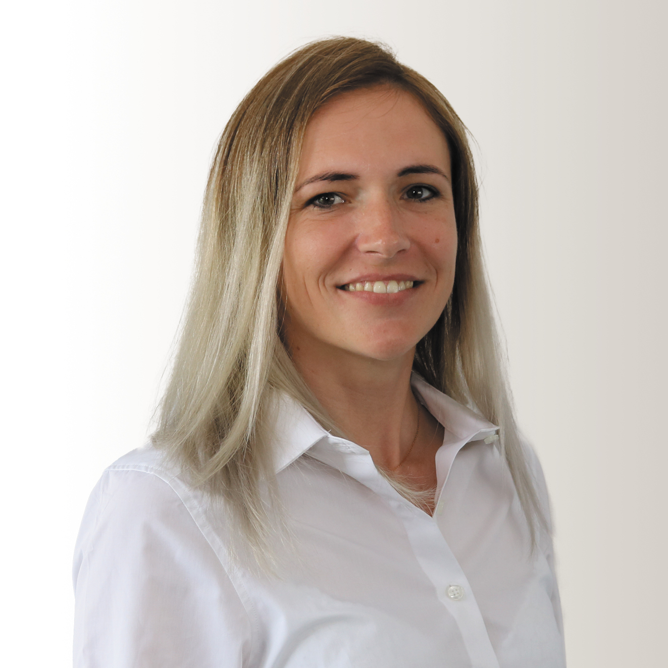 Portrait von Vanessa Bauer, Teamleiterin Service-Center